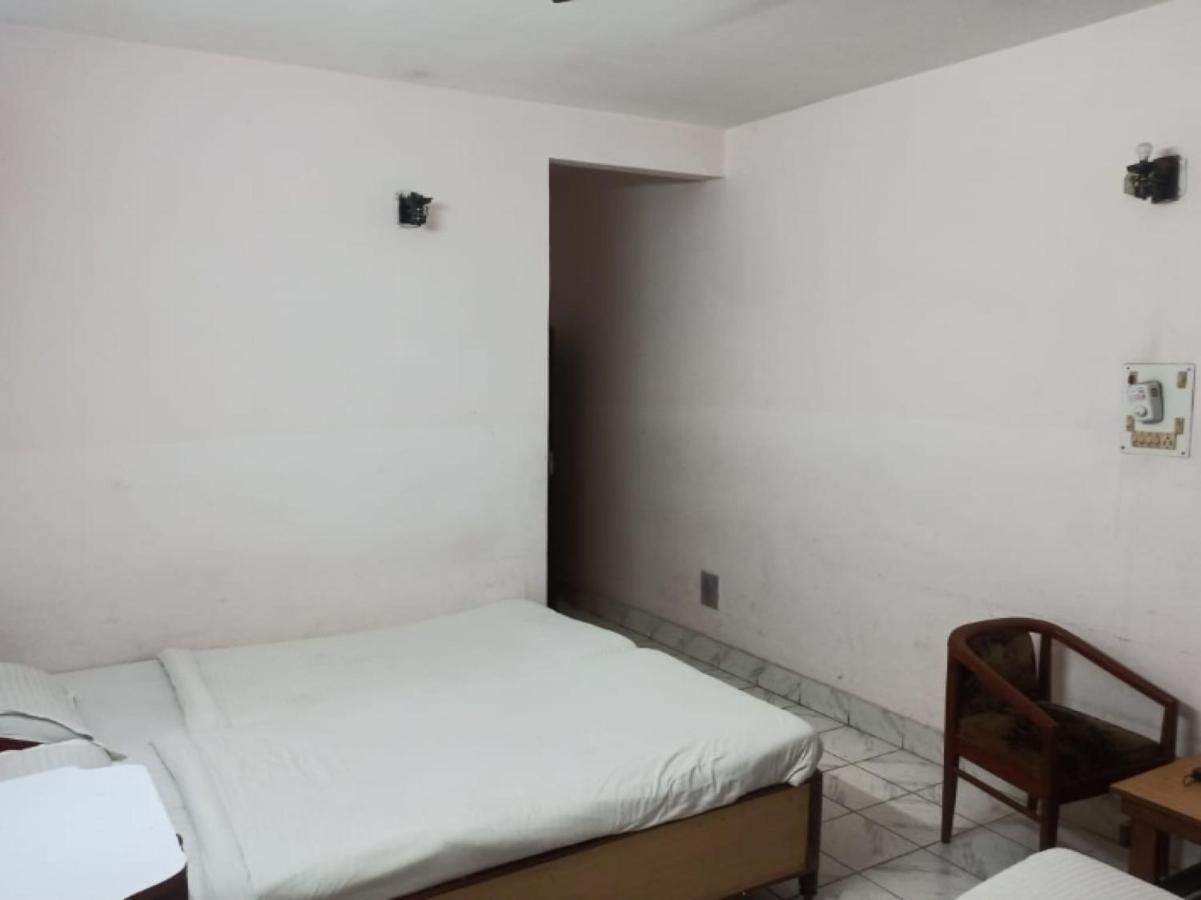 Oyo 80830 Hotel Buddha International Бодх Гая Екстериор снимка